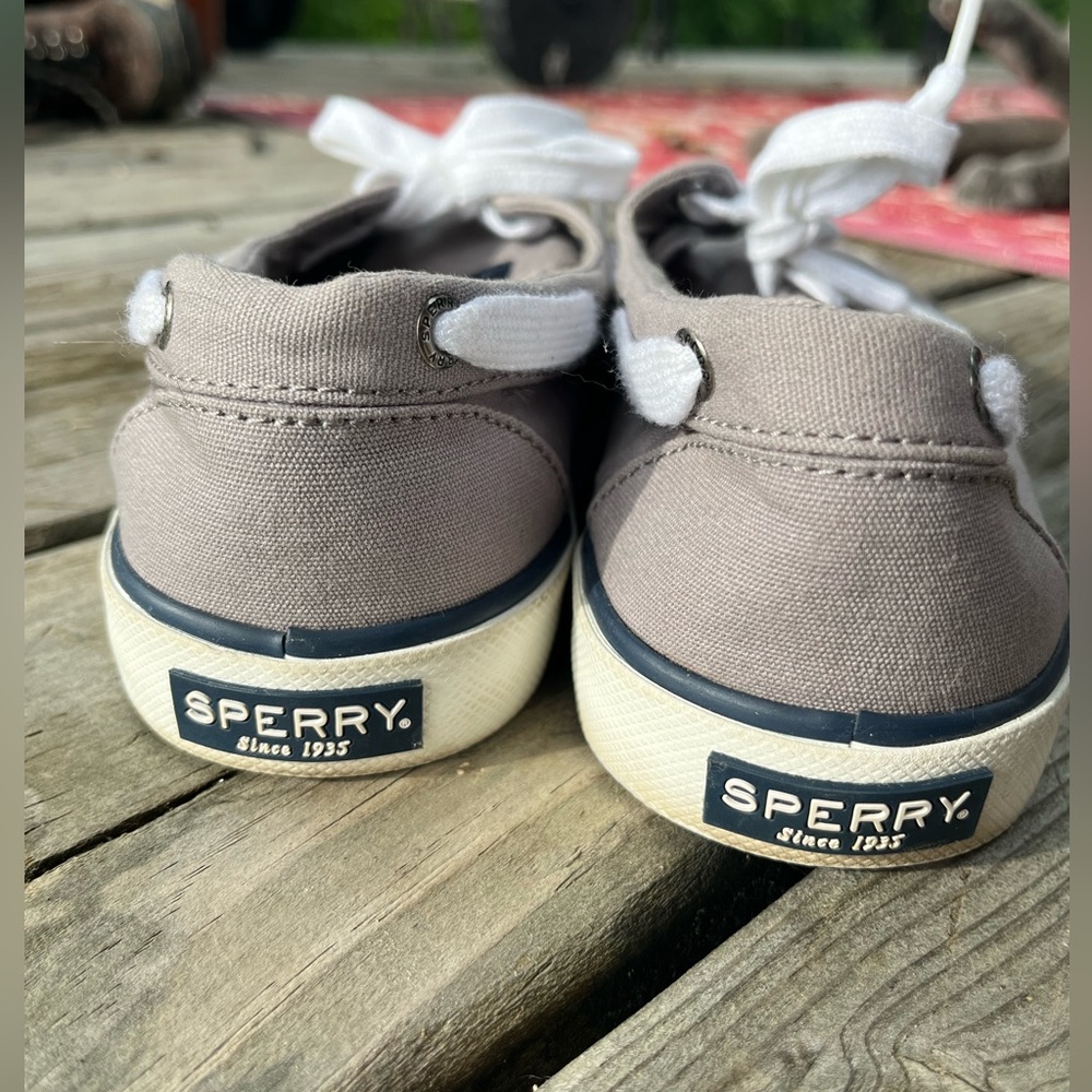 Women’s SPERRY Boat Shoe Loafers, gray w/white laces, very gently used, sz 7 - Picture 2 of 8